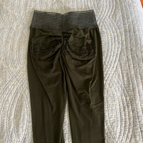 Green Cute Booty Lounge Leggings size S - Picture 3 of 5